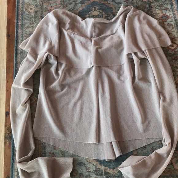 Super sexy woman’s taupe top - Picture 2 of 2